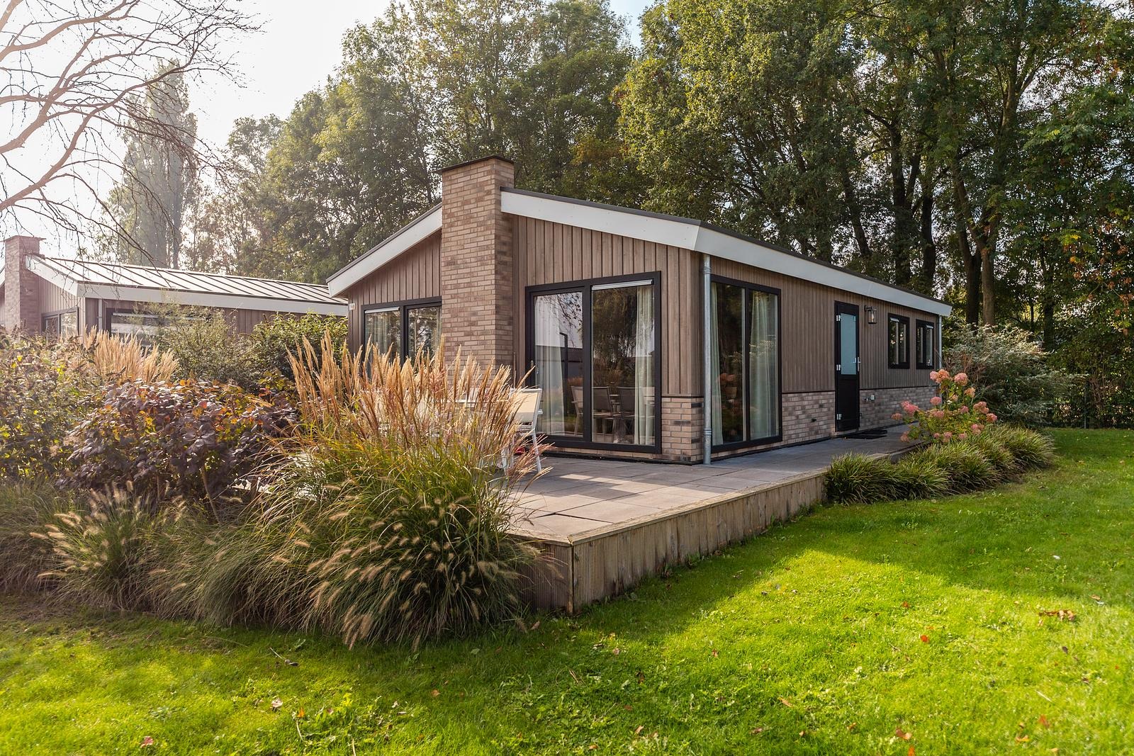 Chalet met ruim terras - 6 persoons - Kerkdriel