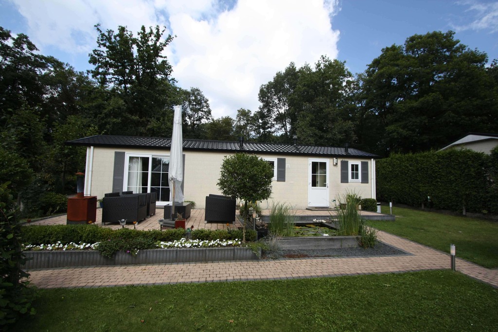 Chalet op vakantiepark de Wielerbaan in Wageningen Chalet op vakantiepark de Wielerbaan in Wageningen