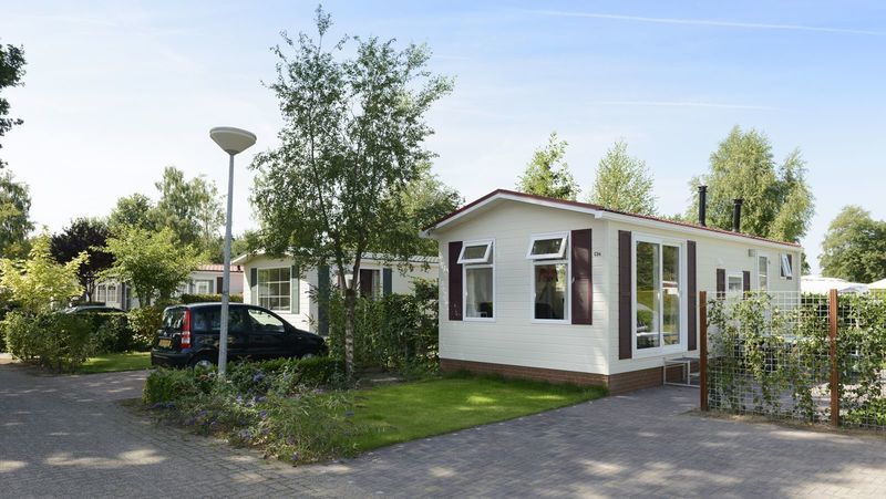 Comfortabele stacaravan voor 4 personen op park in Voorthuizen