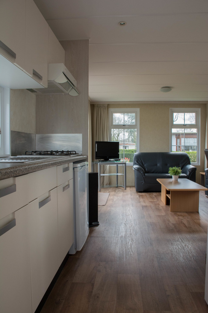 Comfortabele stacaravan voor 4 personen op park in Voorthuizen Comfortabele stacaravan voor 4 personen op park in Voorthuizen