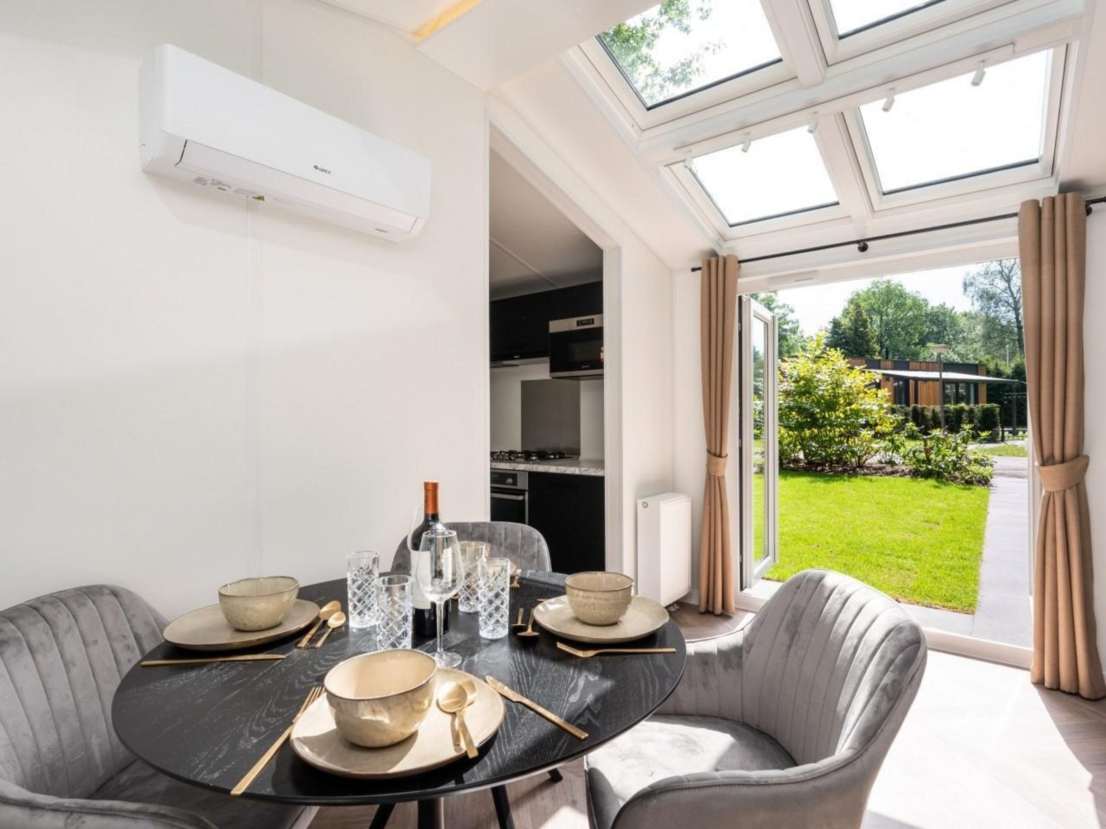 Cozy Chalet - 6 personen in Nederland