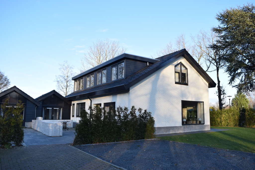 Schitterende 24-persoons Villa op de Veluwe in Voorthuizen Schitterende 24-persoons Villa op de Veluwe in Voorthuizen