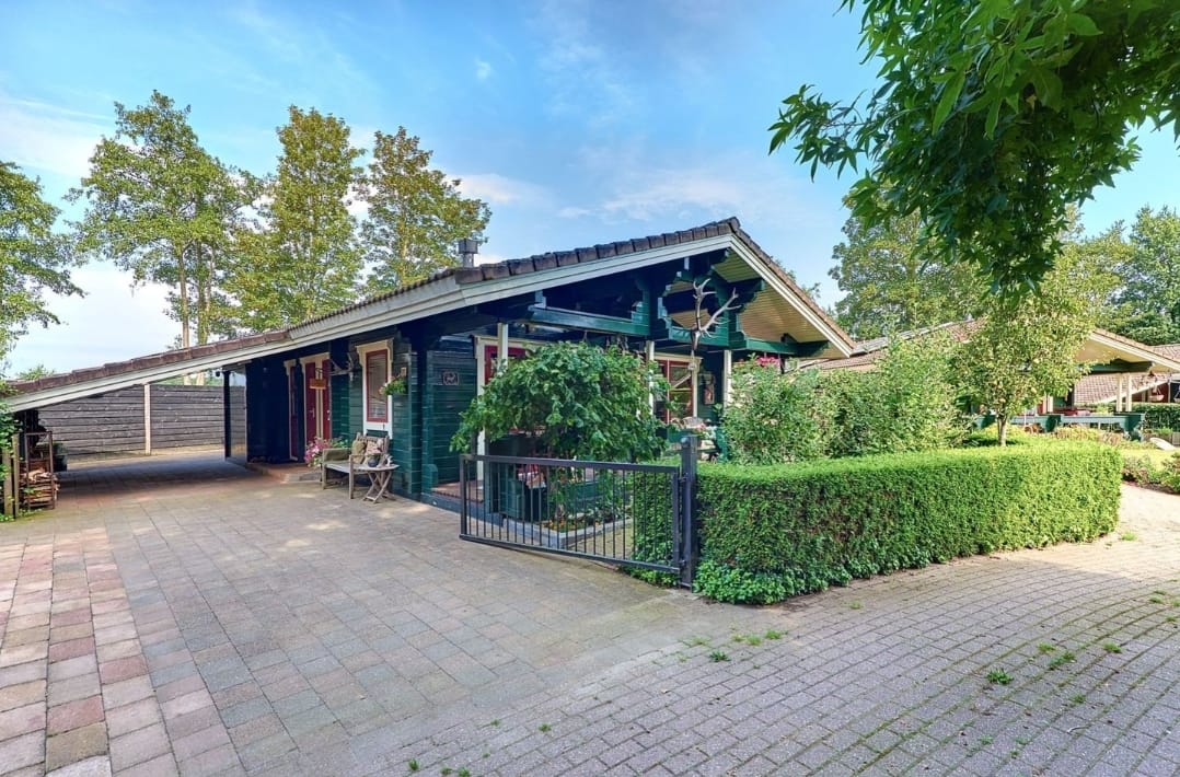 Finse bungalow in Hulshorst met houtkachel en jachthuisje afbeelding