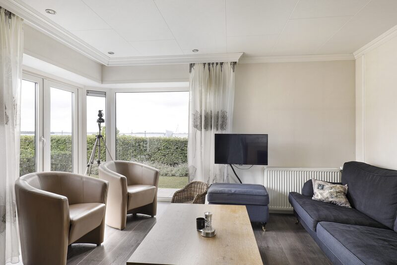Luxe vakantiehuis met sauna voor 6 personen op vakantiepark in Nunspeet Luxe vakantiehuis met sauna voor 6 personen op vakantiepark in Nunspeet