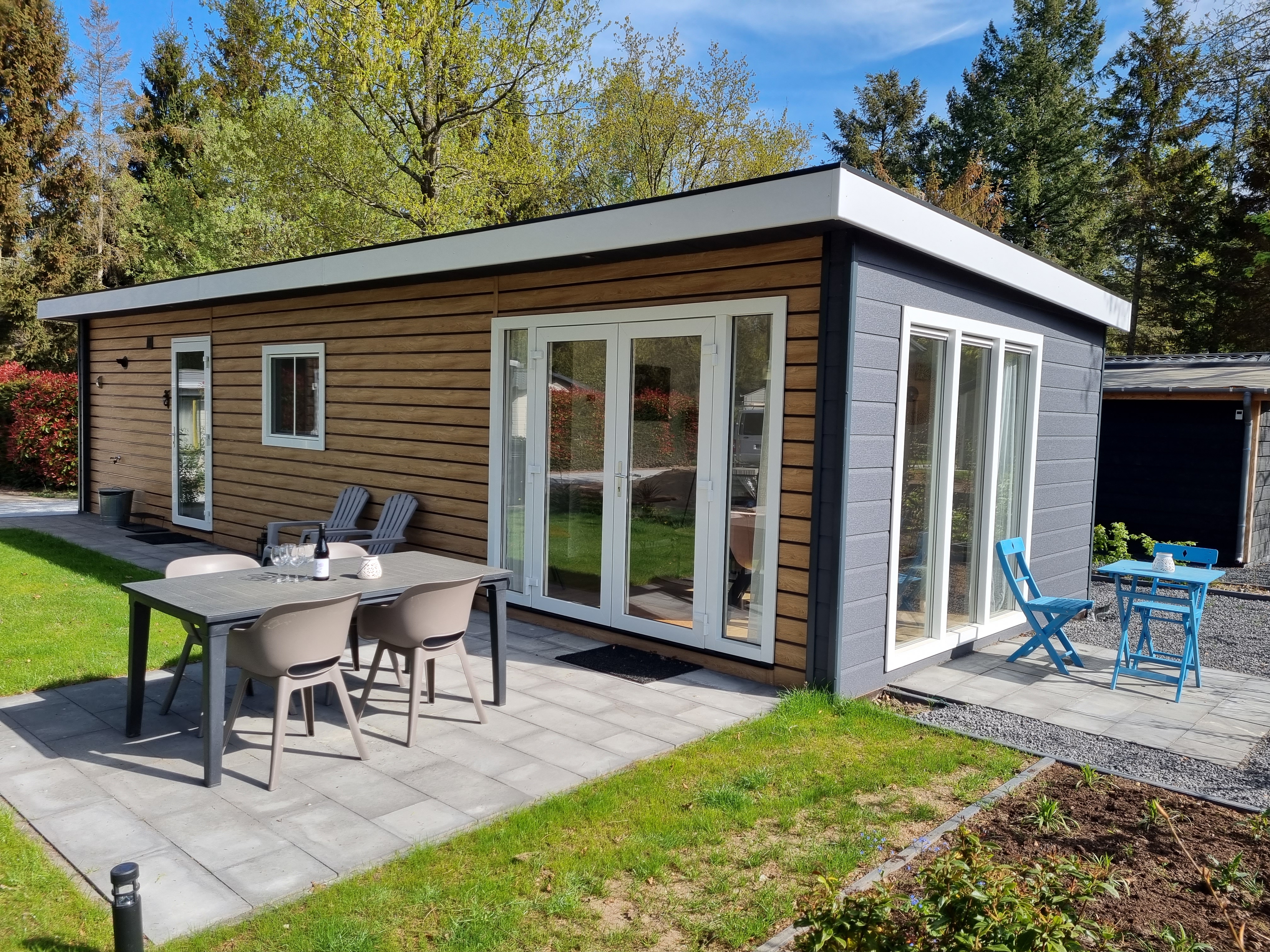 Nieuw luxe chalet in bosrijke omgeving in Epe
